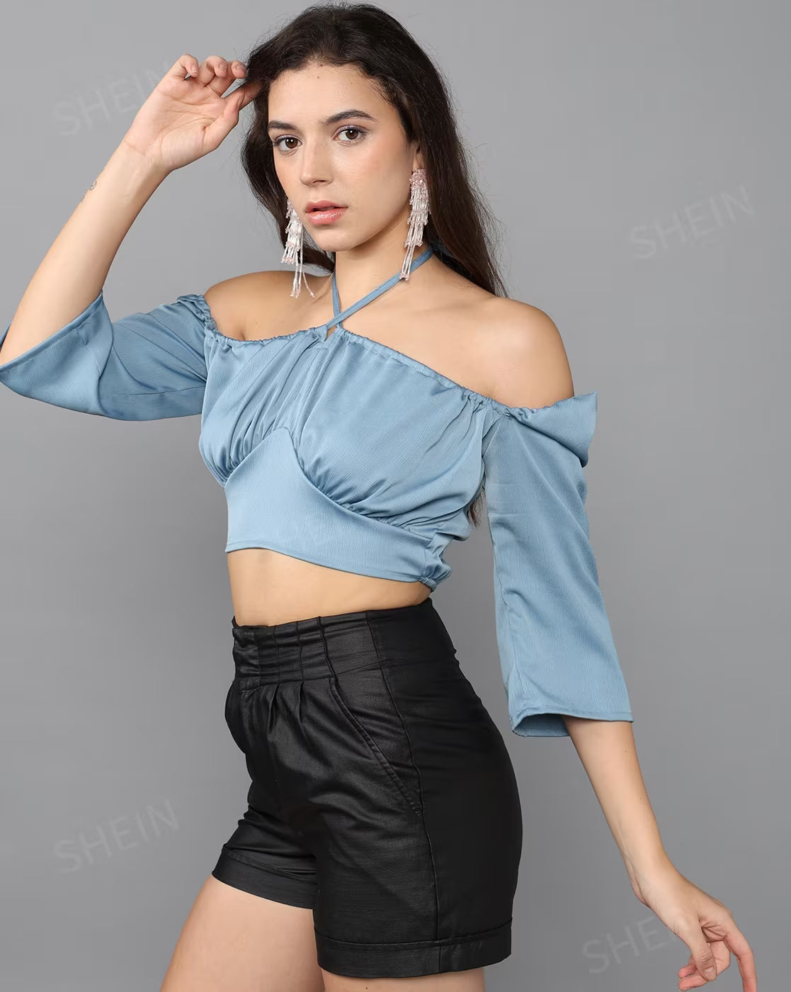 DRESSBEES Cute Feminine Tie-up Neck Cold-shoulder Sleeves Fitted Crop Top