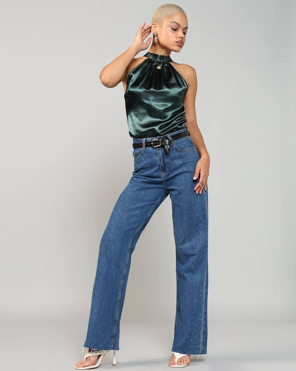 Dressbees Party Halter Neck Pleated Sleeveless Curved Hem Fitted Top |