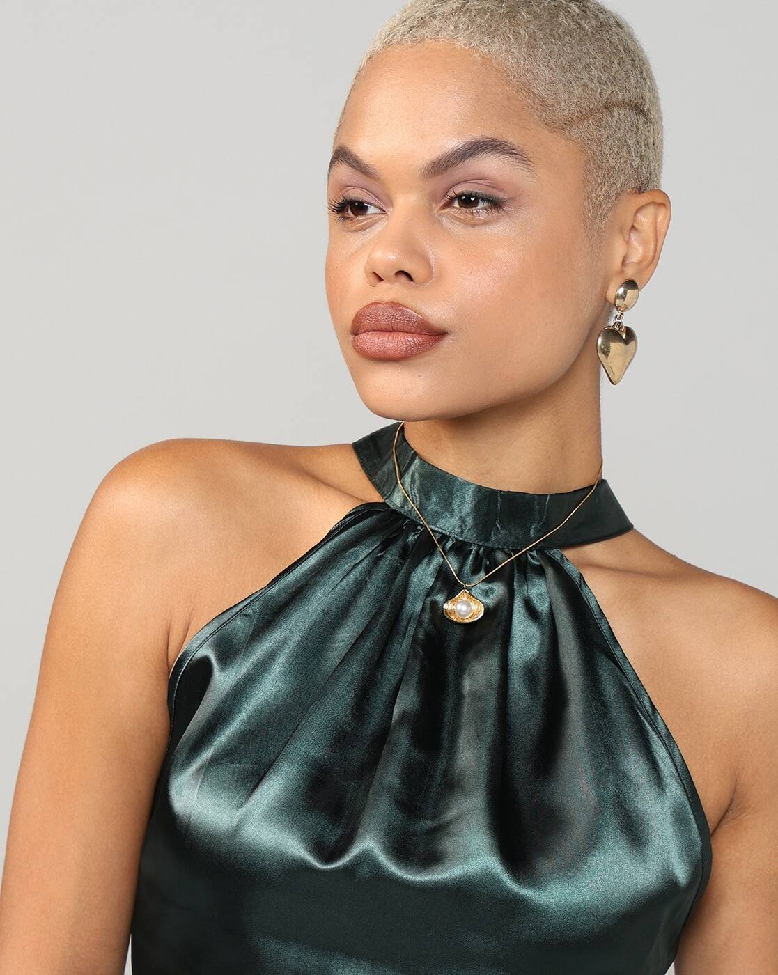 Dressbees Party Halter Neck Pleated Sleeveless Curved Hem Fitted Top |