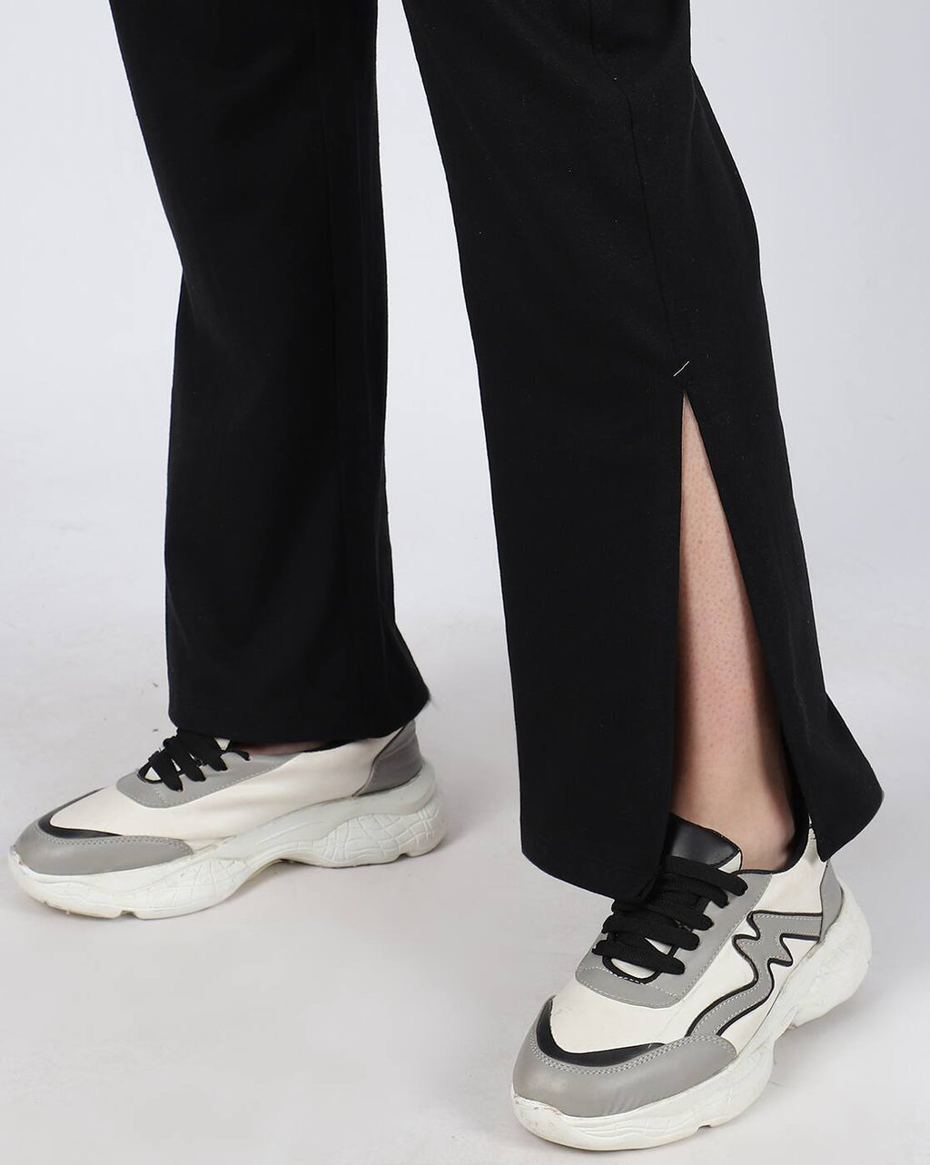 Dressbees Activewear Full Sleeve Cropped Hoodie With Track Pants